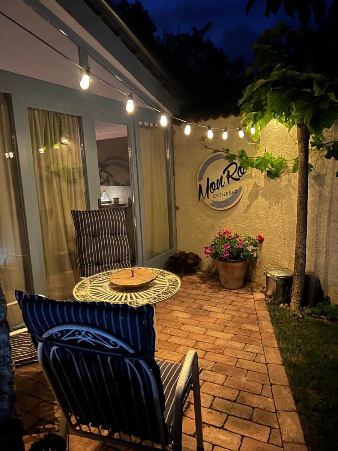 MonPe apartmánik s atmosférou Komárno Exterior foto