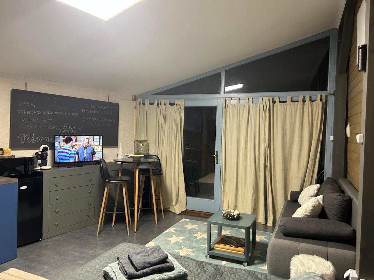 MonPe apartmánik s atmosférou Komárno Exterior foto